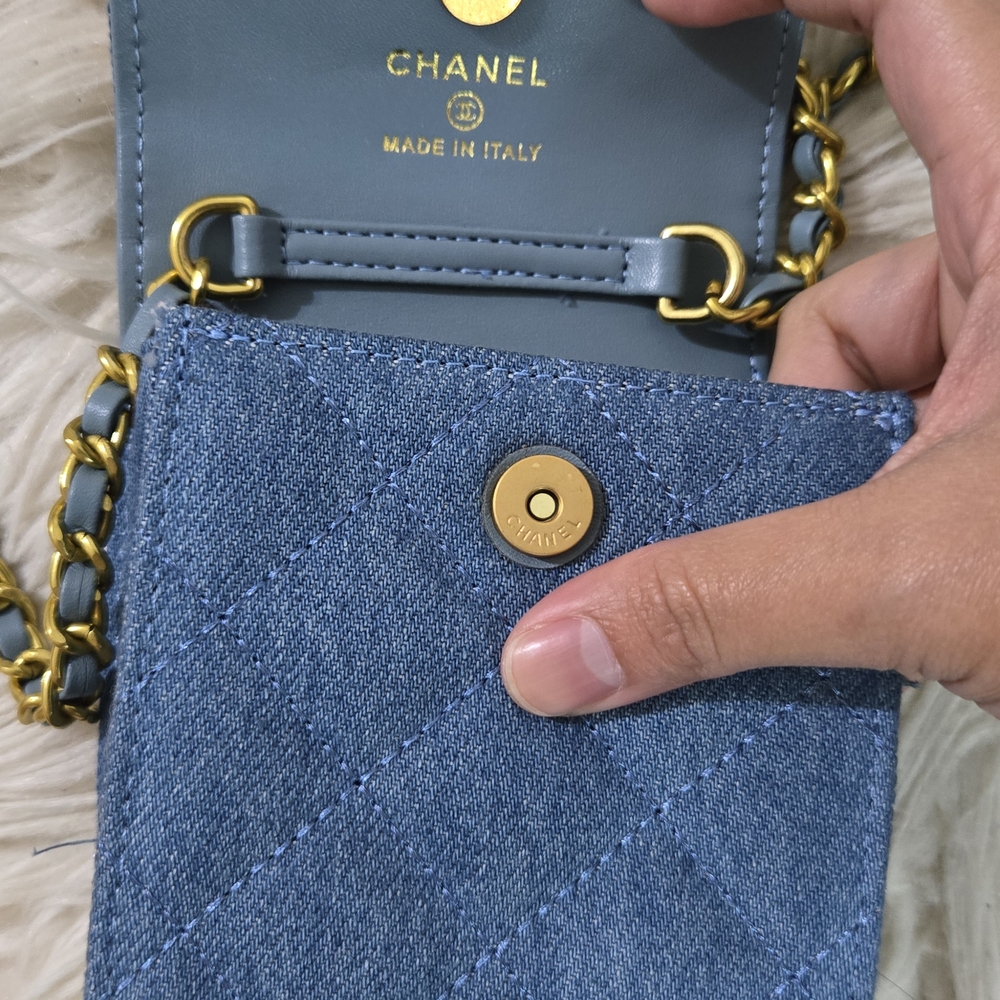 Chanel VIP Denim Quilted Crossbody Bag with Gold Chain - Picture 8 of 8